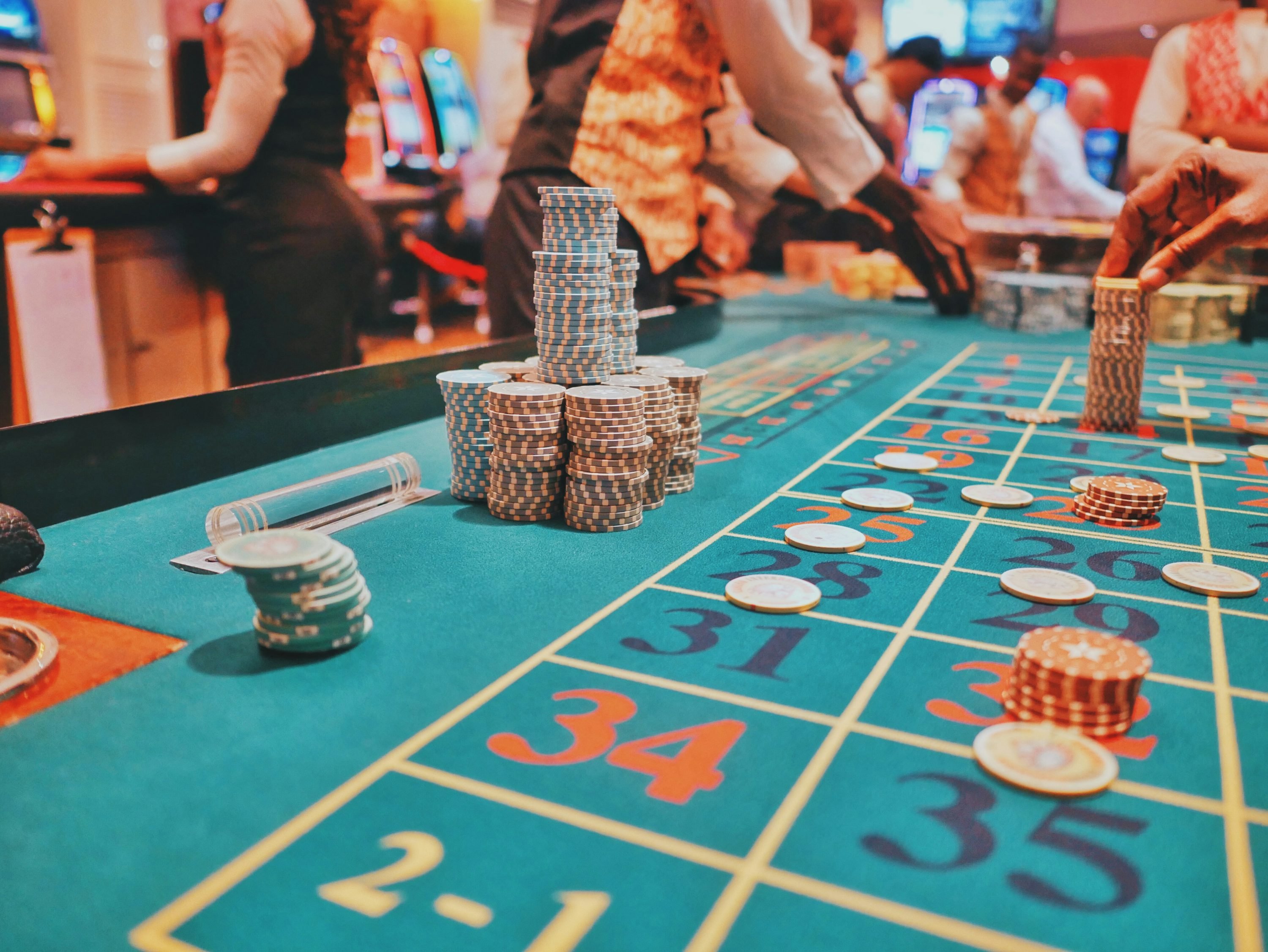 Dashboard dan permainan Kasino di ronaldoslot dengan live dealer dan slot online
